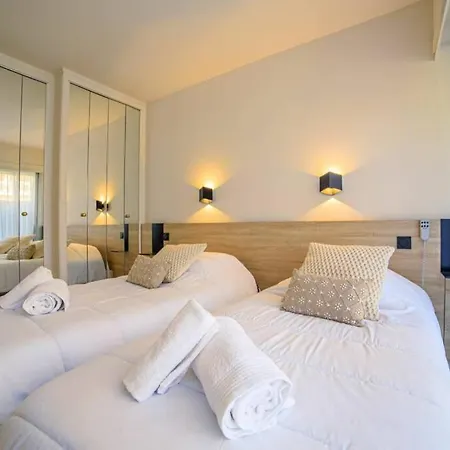 Apartment Le Bain De Soleil - Le Bain De Soleil 5 Star Two Bedroom